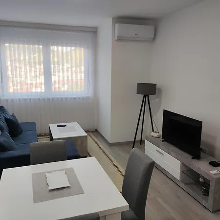 Rikikiki Apartment