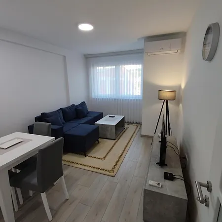 Rikikiki Apartment