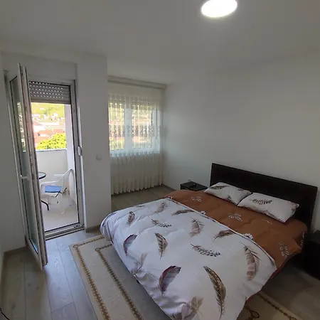 Rikikiki Apartment